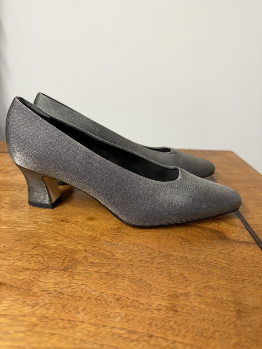 Vtg 90s Calico Women’s 6.5 Metallic‎ Silver Square Toe 2” Heels Pumps Bridgerton
